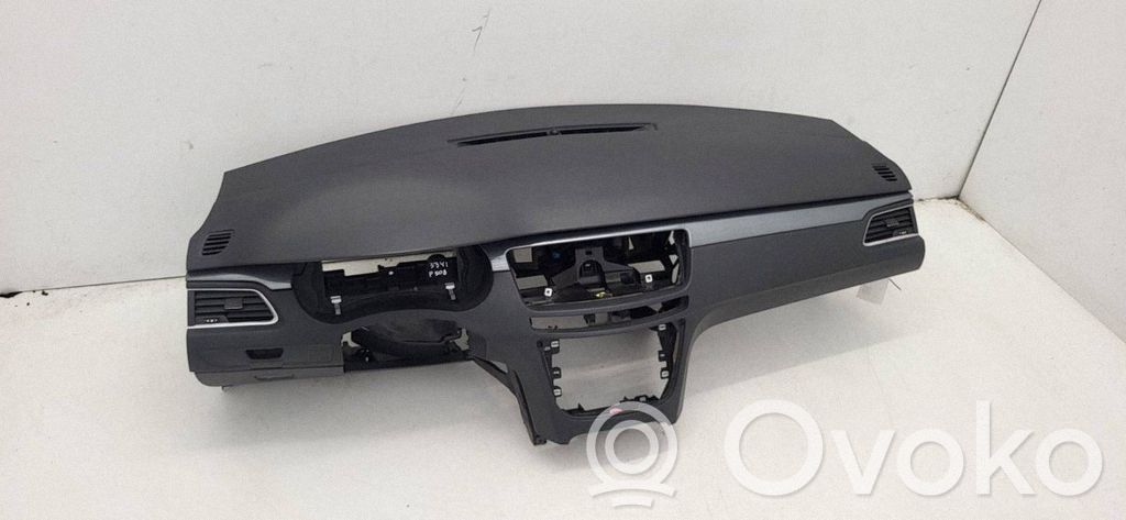 Peugeot 508 Panelė