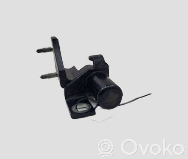 Ford Mondeo MK IV Aizmugurē augšējā vira (eņģe)