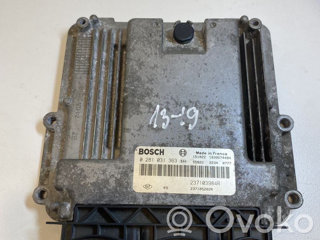 Renault Trafic III (X82) Engine control unit/module 