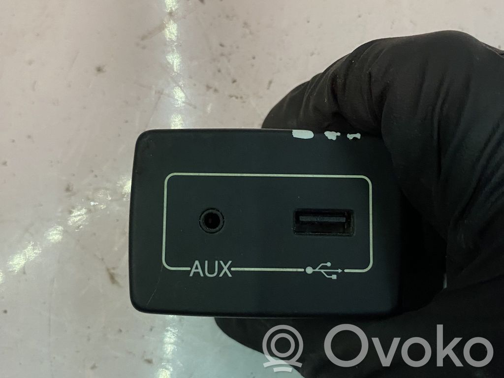 Peugeot Boxer Enchufe conector USB 