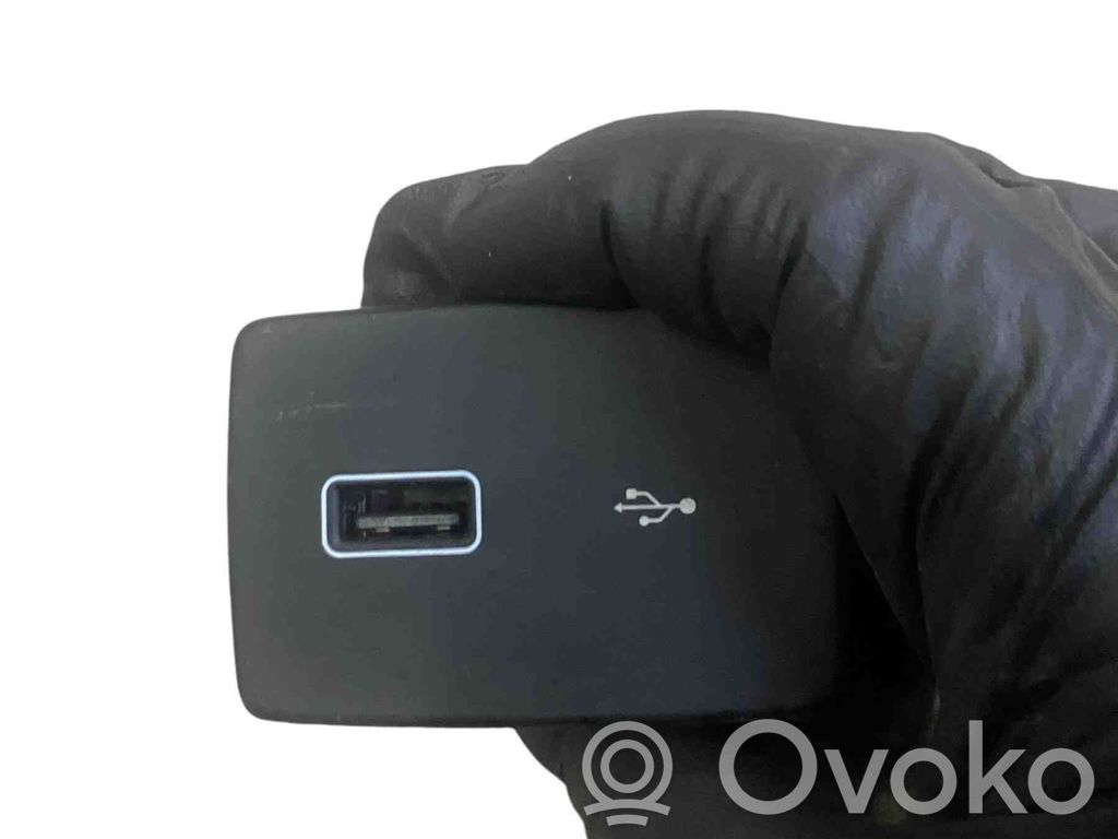 Fiat Ducato Enchufe conector entrada auxiliar 