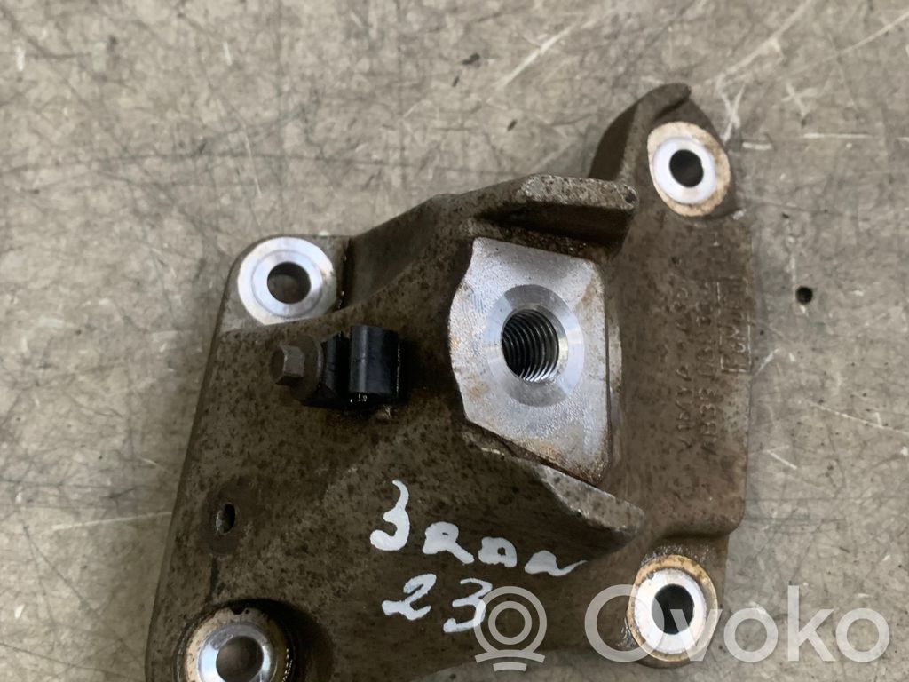 Ford Ranger Engine mounting bracket 