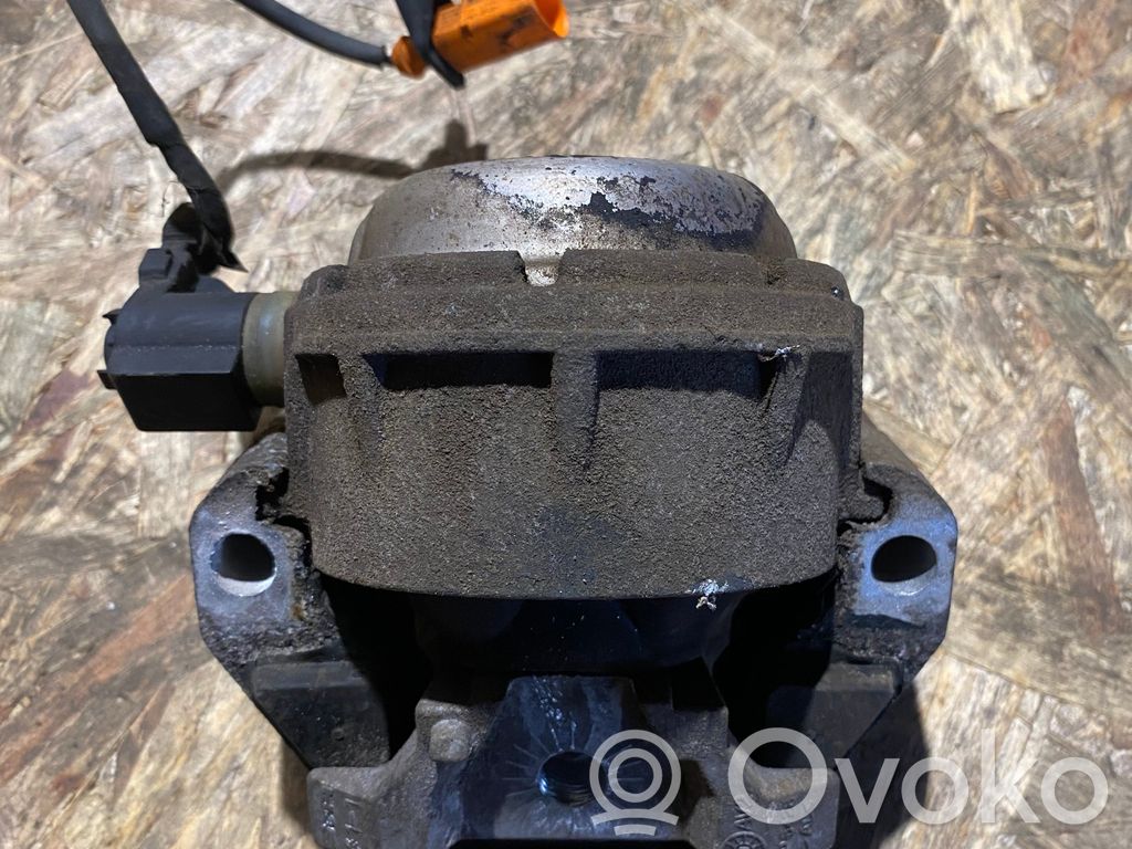 Audi A6 S6 C7 4G Engine mount bracket 