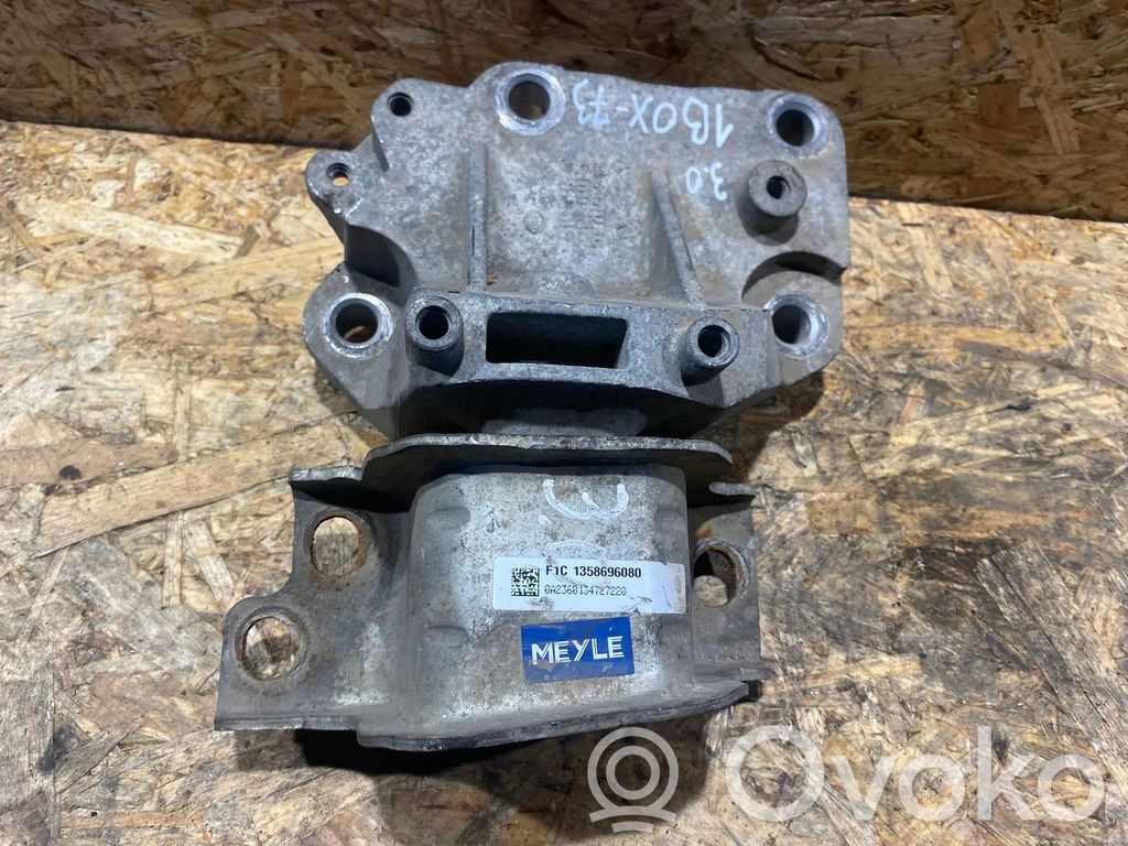 Fiat Ducato Engine mount bracket 