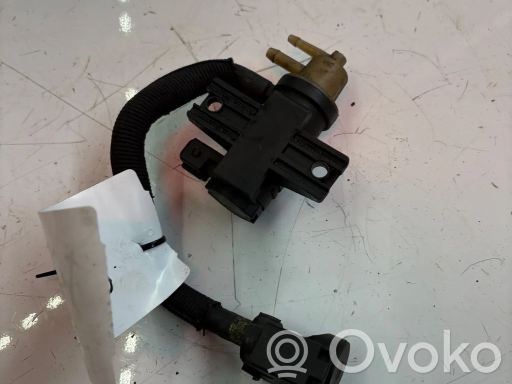 Renault Master III Variklio pagalvės vakuuminis vožtuvas 