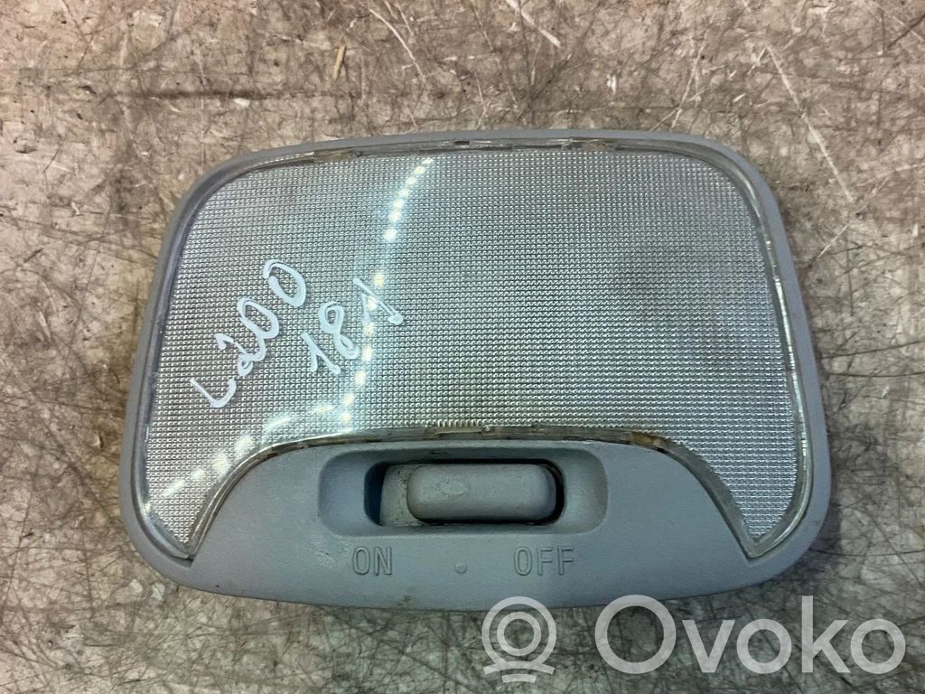 Mitsubishi L200 Luz del asiento delantero 