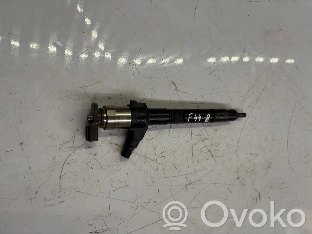 Mitsubishi L200 Inyector de combustible 