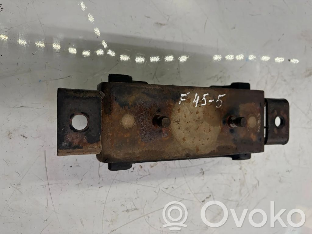 Mitsubishi L200 Gearbox mount 