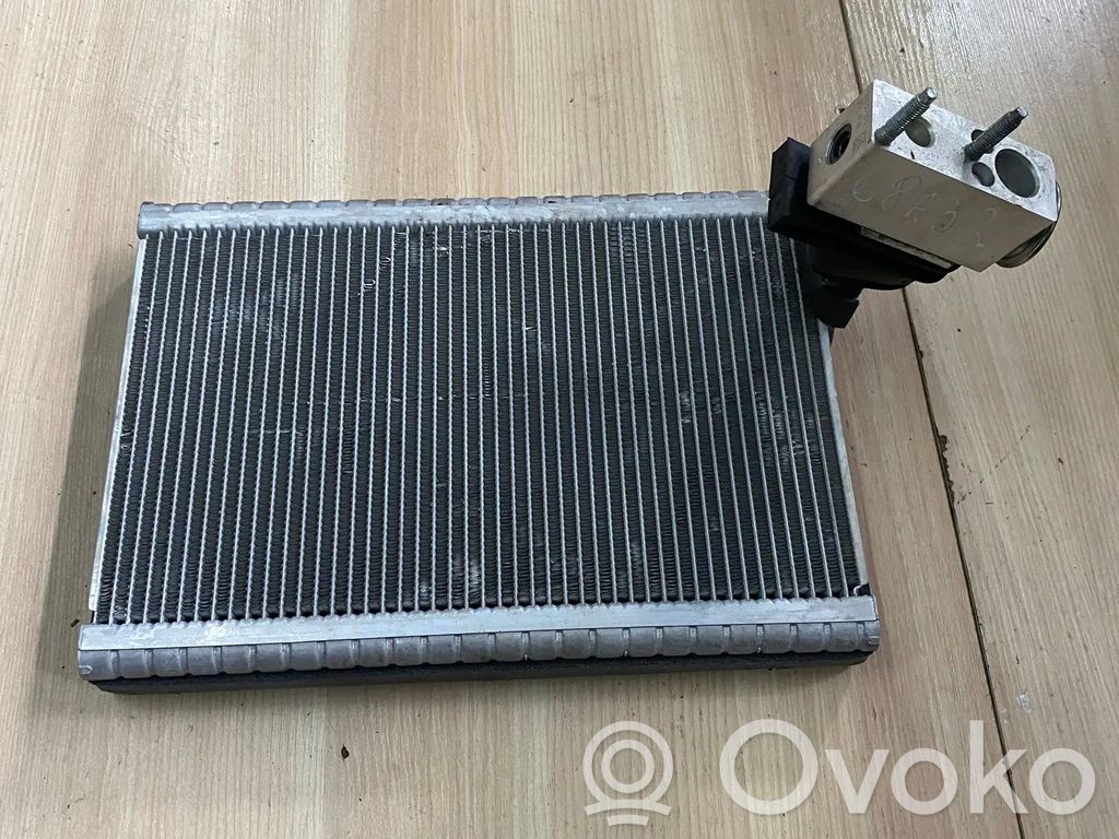 Opel Vivaro Condenseur de climatisation 