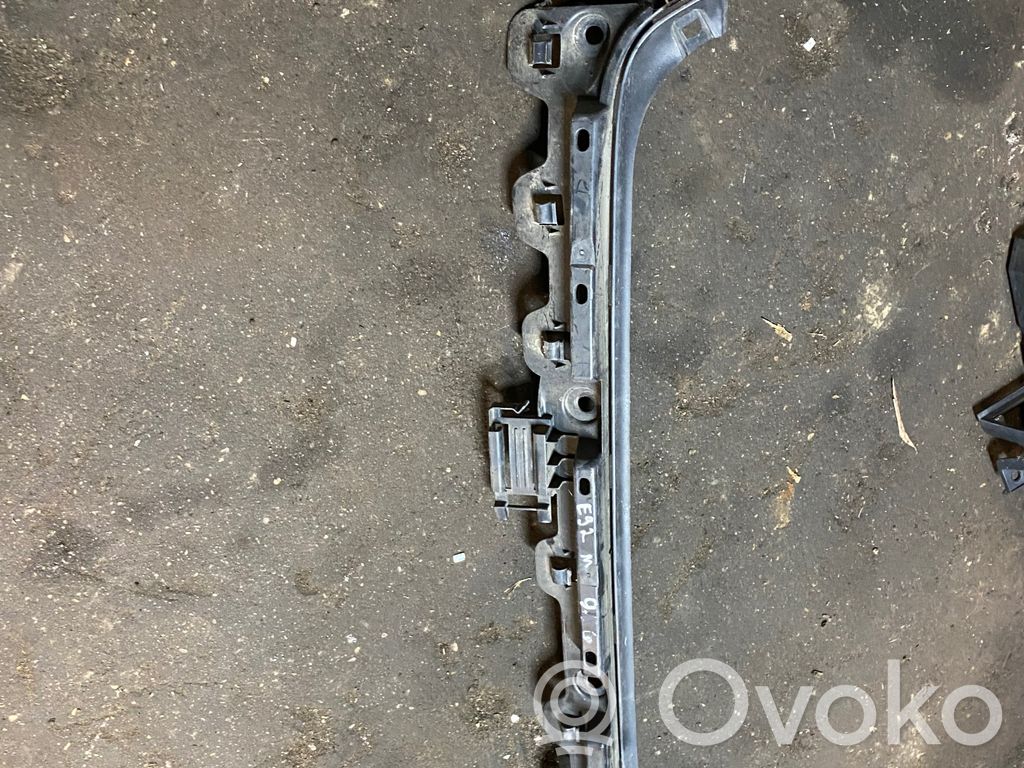 Rear bumper mounting bracket   7128247