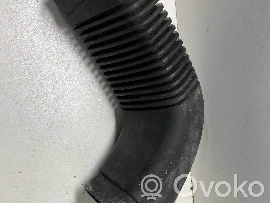 BMW 3 E90 E91 Air intake duct part 