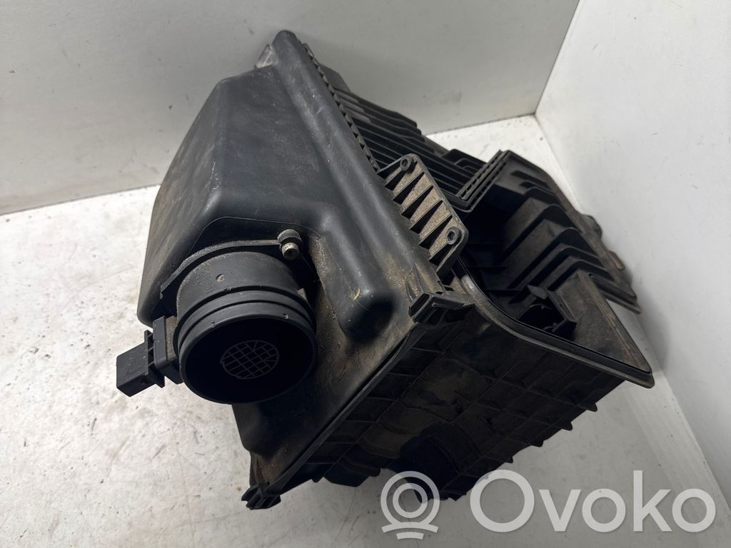 BMW 7 E65 E66 Air filter box 