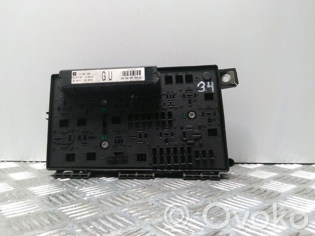 Opel Astra H Sulakemoduuli 