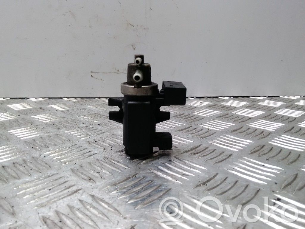 Válvula de vacío   897218