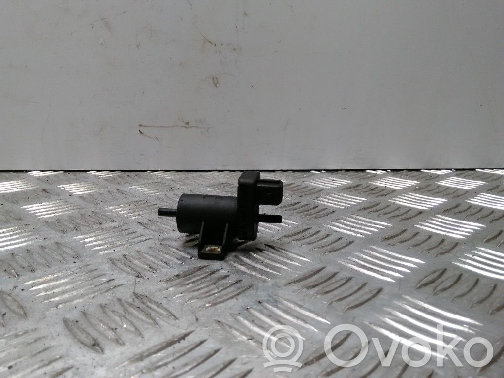 Válvula de vacío   7700113709