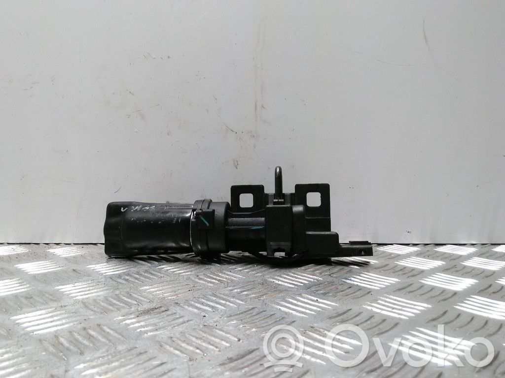 Tailgate/trunk/boot lock/catch/latch   8200014027