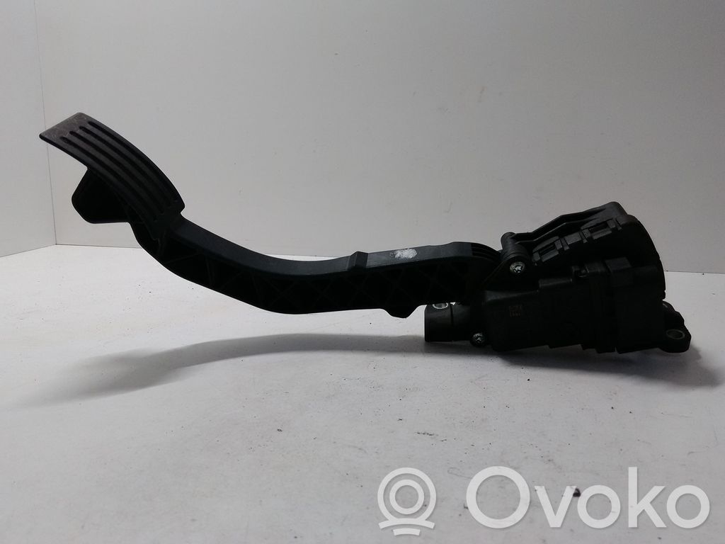 Ford Focus C-MAX Accelerator throttle pedal 