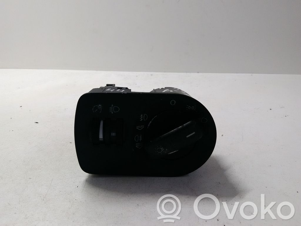Audi A3 S3 8P Light switch 