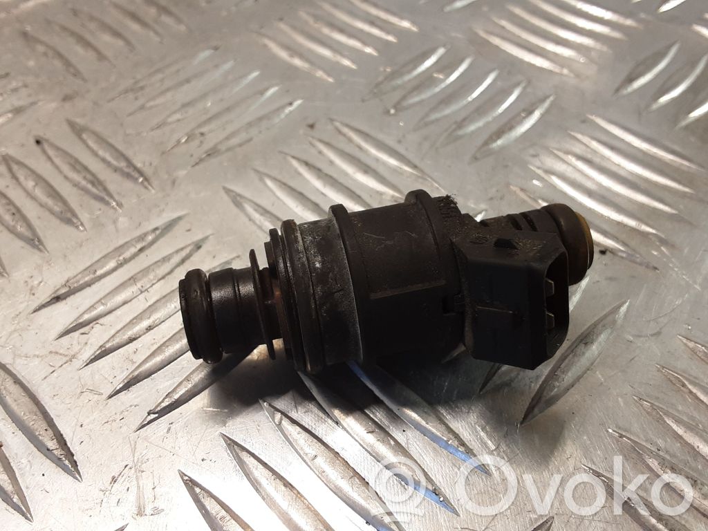 Opel Zafira A Wtryskiwacz paliwa 