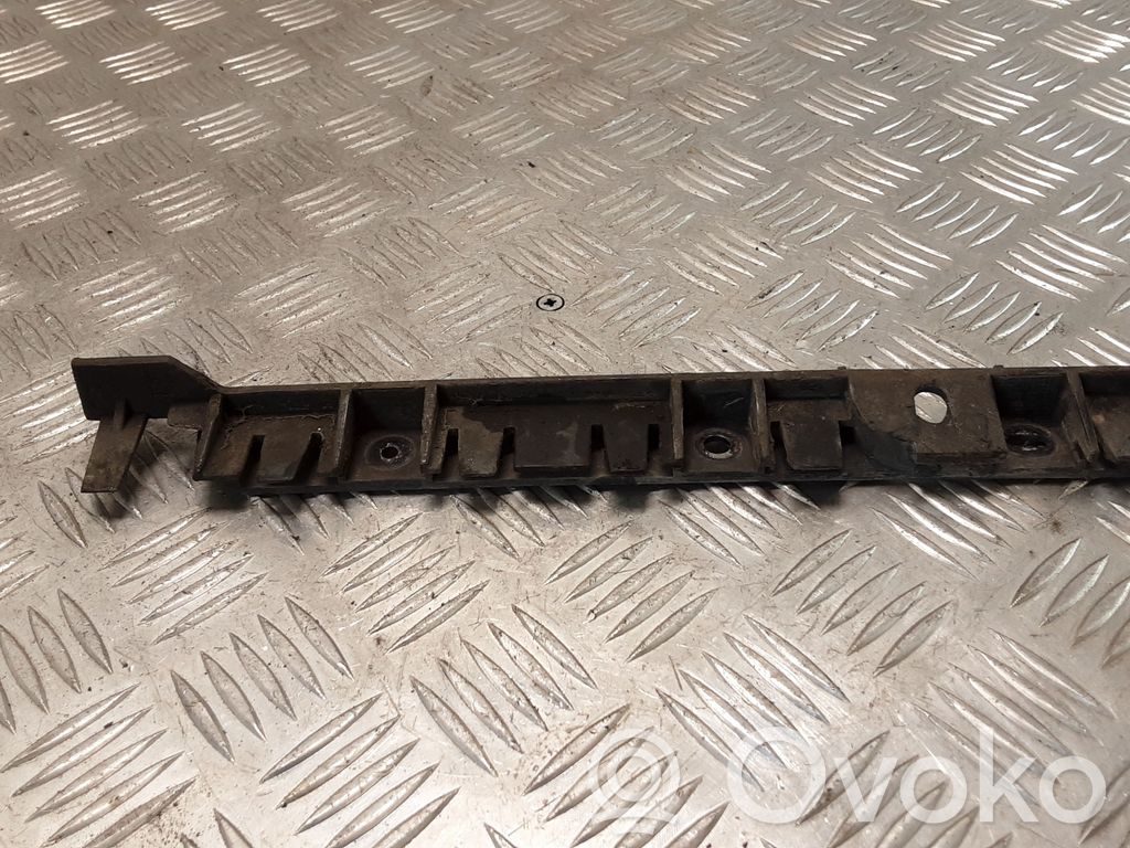 BMW 1 E81 E87 Front splash guards bracket 