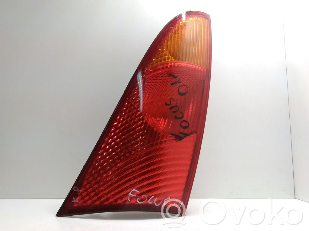 Ford Focus Aizmugurējais lukturis virsbūvē 