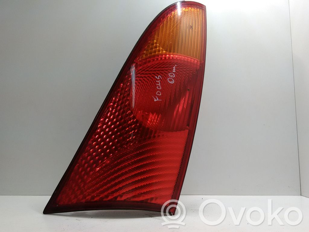 Ford Focus Aizmugurējais lukturis virsbūvē 