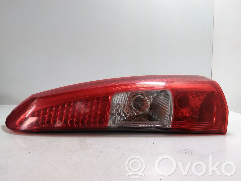 Rear/tail lights