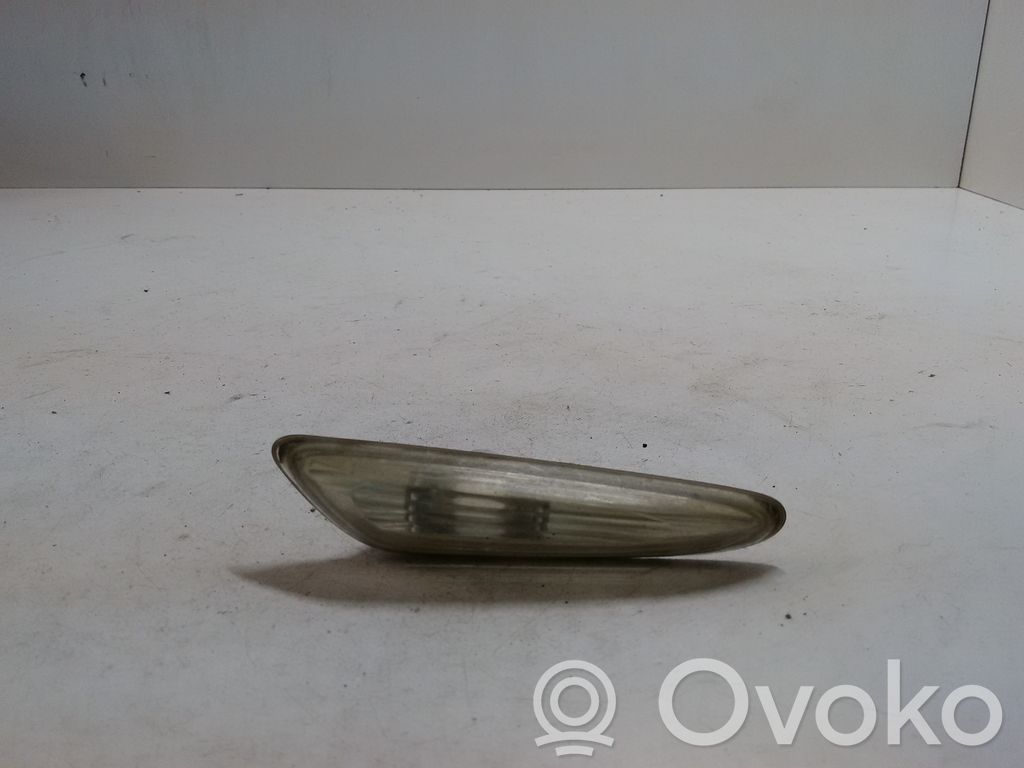 BMW 3 E46 Front fender indicator light 
