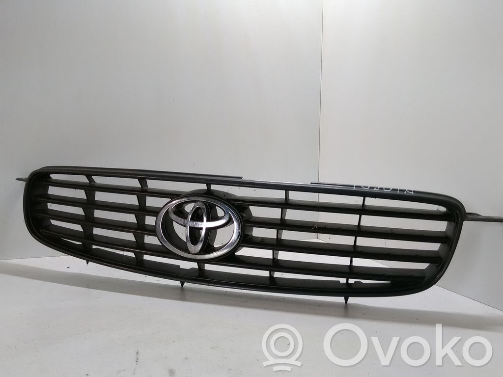 Toyota Corolla E110 Etusäleikkö 