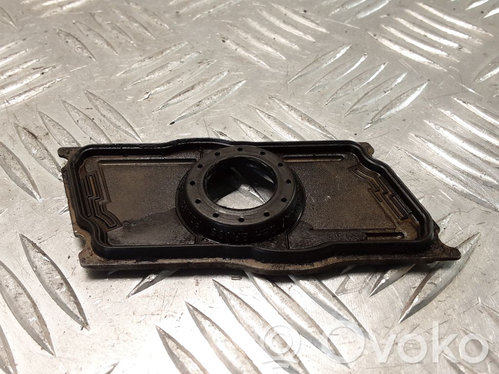 Audi A6 S6 C6 4F Fuel Injector clamp holder 