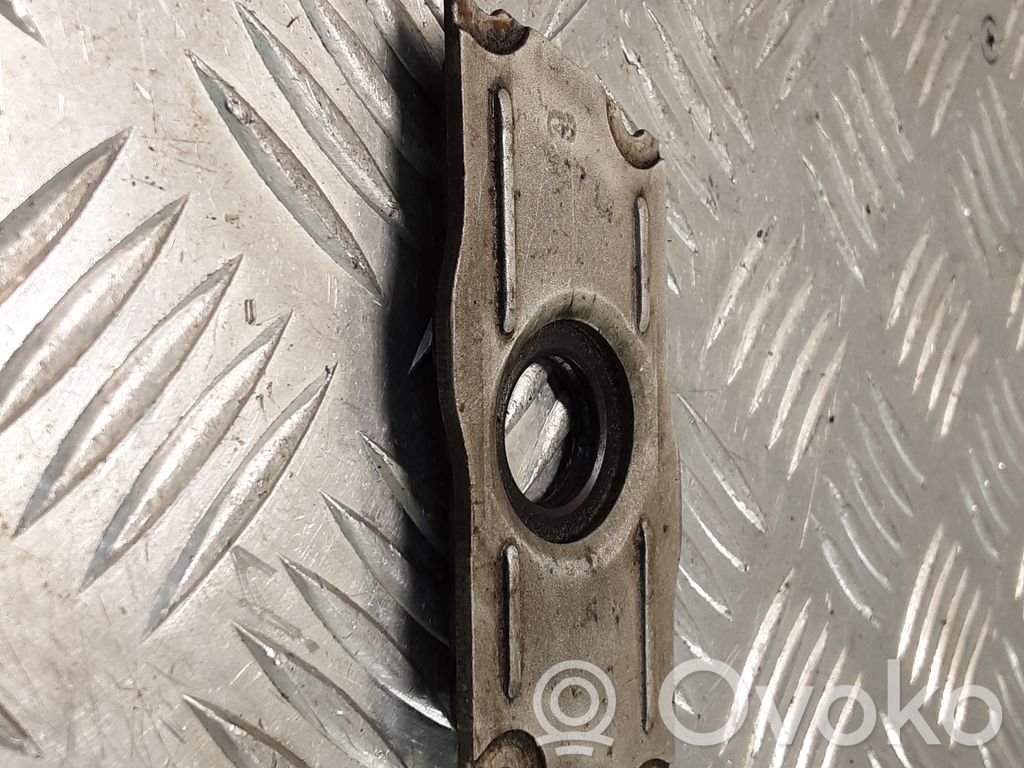 Audi A6 S6 C6 4F Fuel Injector clamp holder 