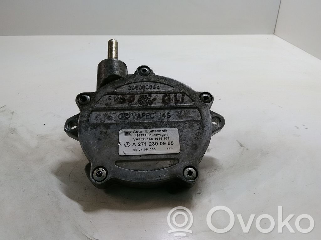 Mercedes-Benz C W203 Bomba de vacío 