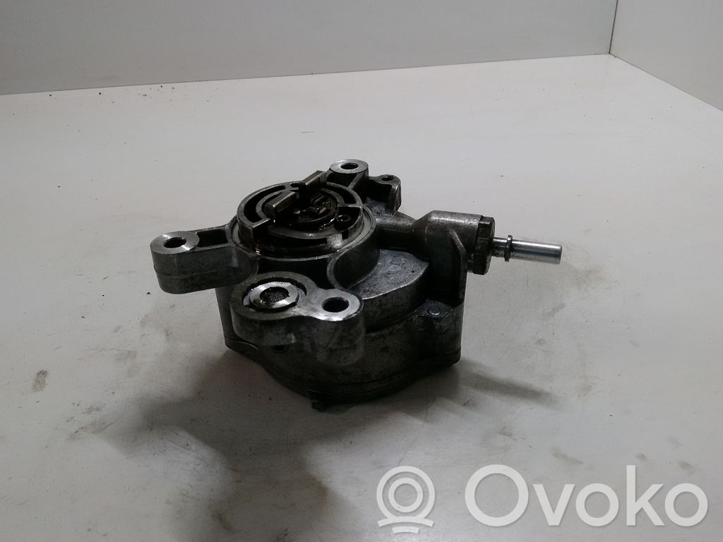 Peugeot 407 Vacuum pump 