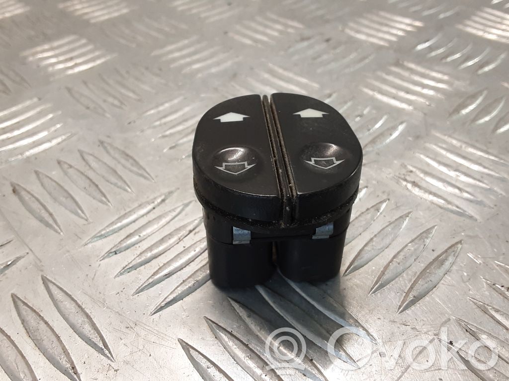 Ford Fiesta Electric window control switch 