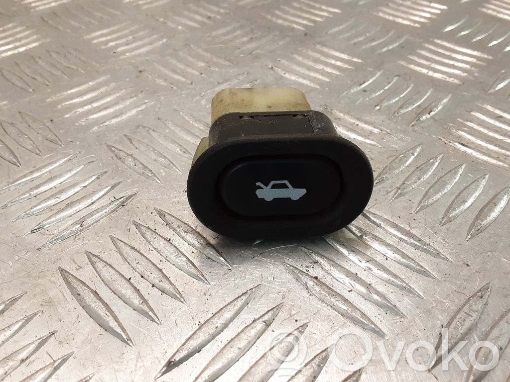 Saab 9000 CS Tailgate opening switch 