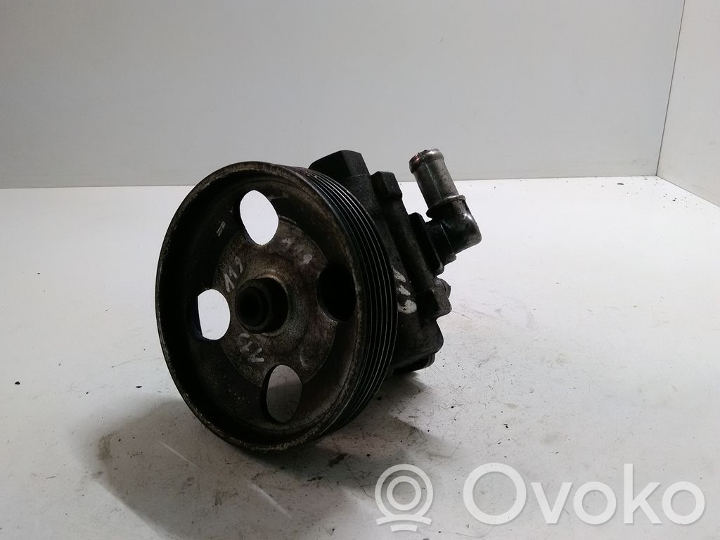 Peugeot 807 Power steering pump 