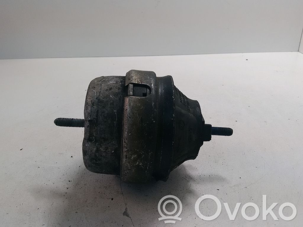 Audi A6 S6 C5 4B Engine mount bracket 