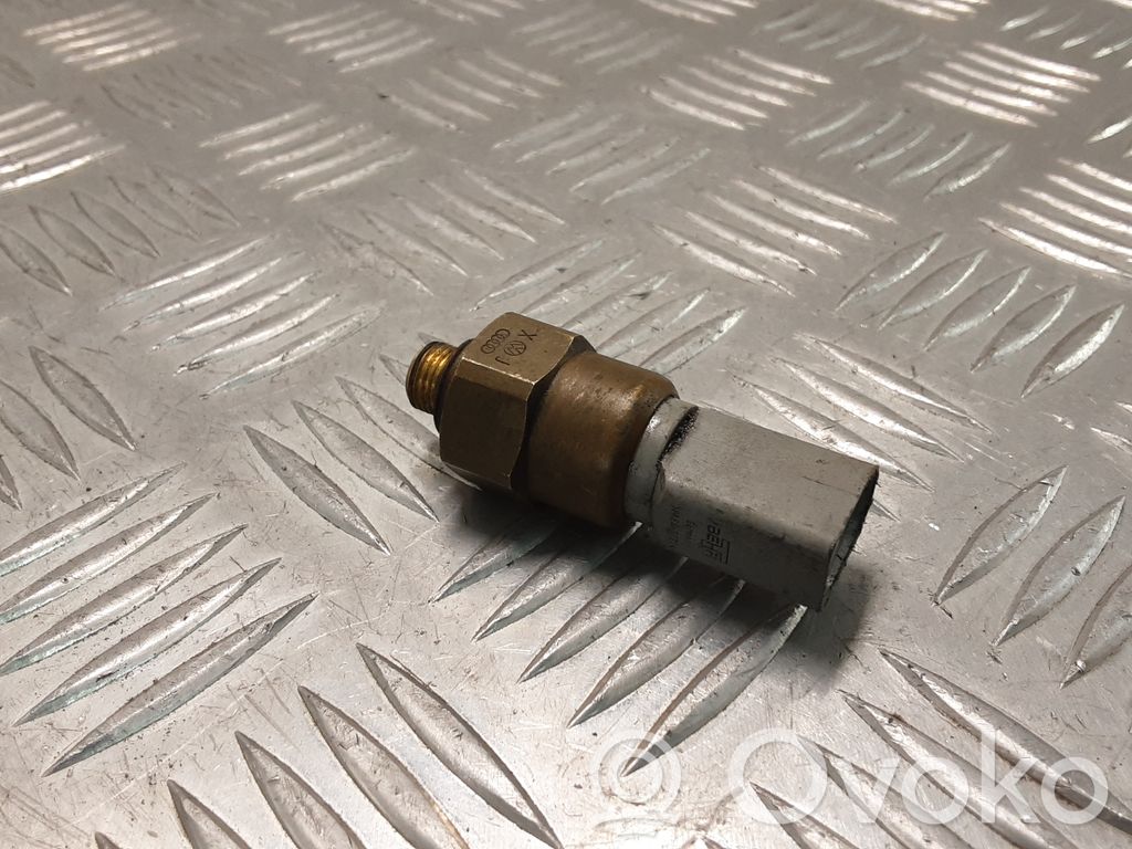 Volkswagen Golf IV Sensor de presión del aceite 