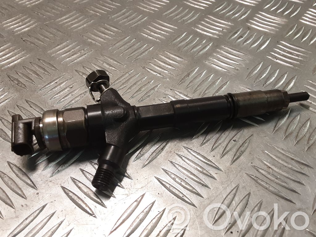 Toyota Corolla Verso E121 Inyector de combustible 
