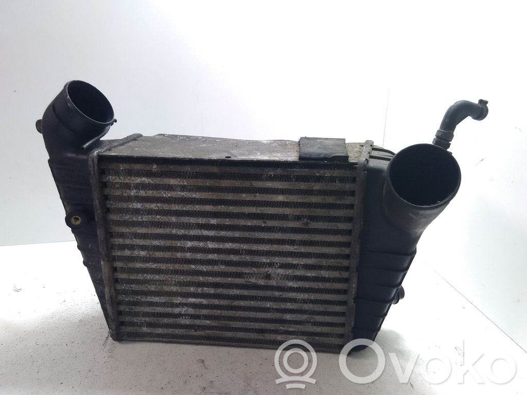 Audi A6 S6 C4 4A Interkūlerio radiatorius 