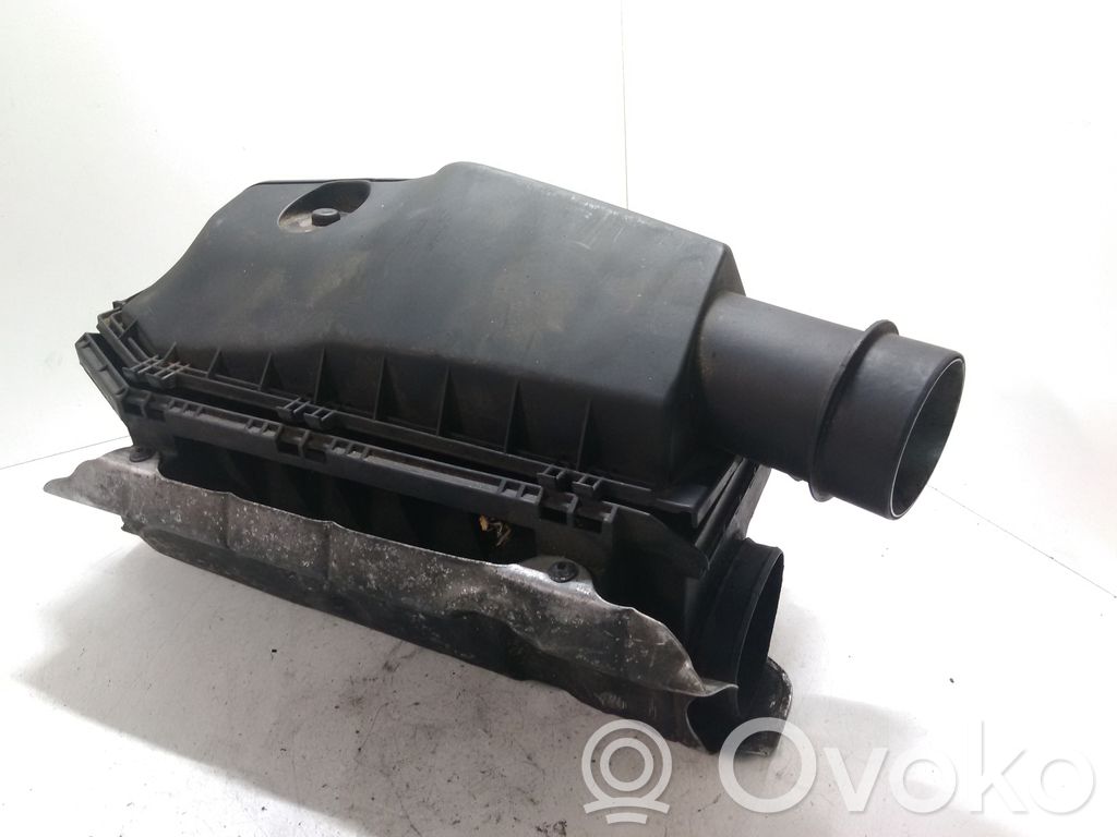 Mercedes-Benz C W203 Obudowa filtra powietrza 