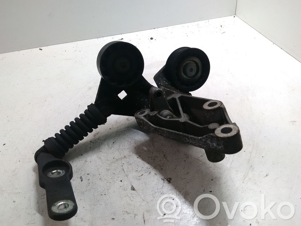 Ford Mondeo Mk III Diržo įtempėjas 