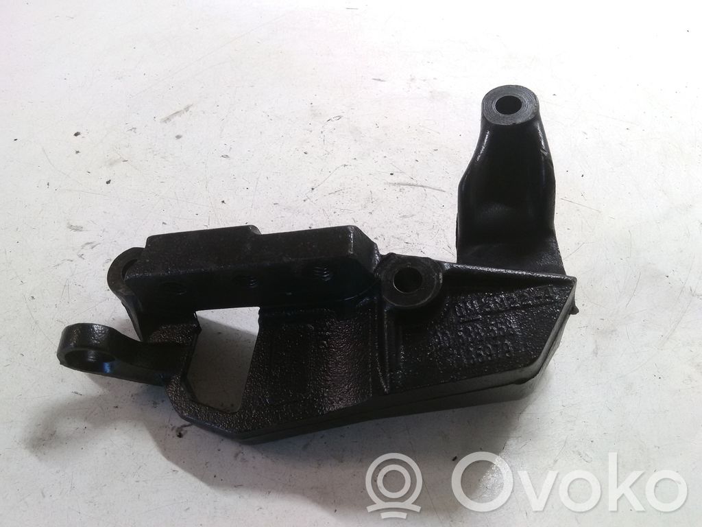 Opel Vectra C Engine mounting bracket 
