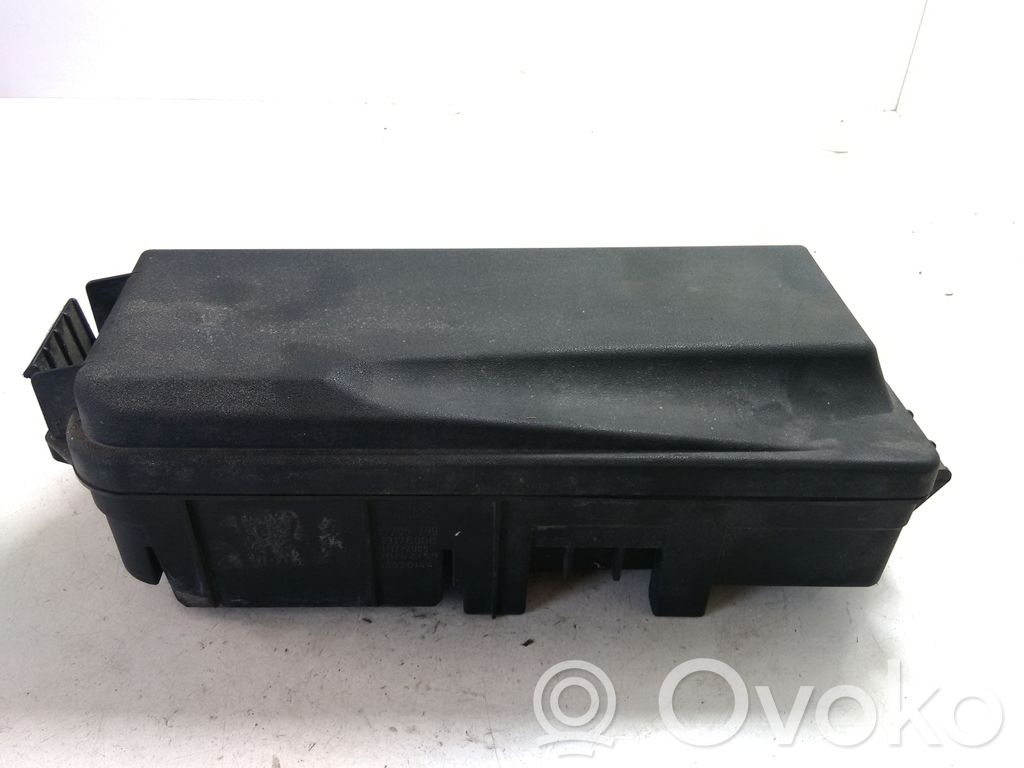 Opel Vectra C Módulo de fusible 