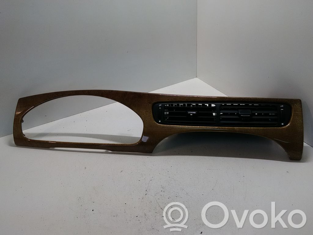 Jaguar X-Type Kojelaudan kehys 