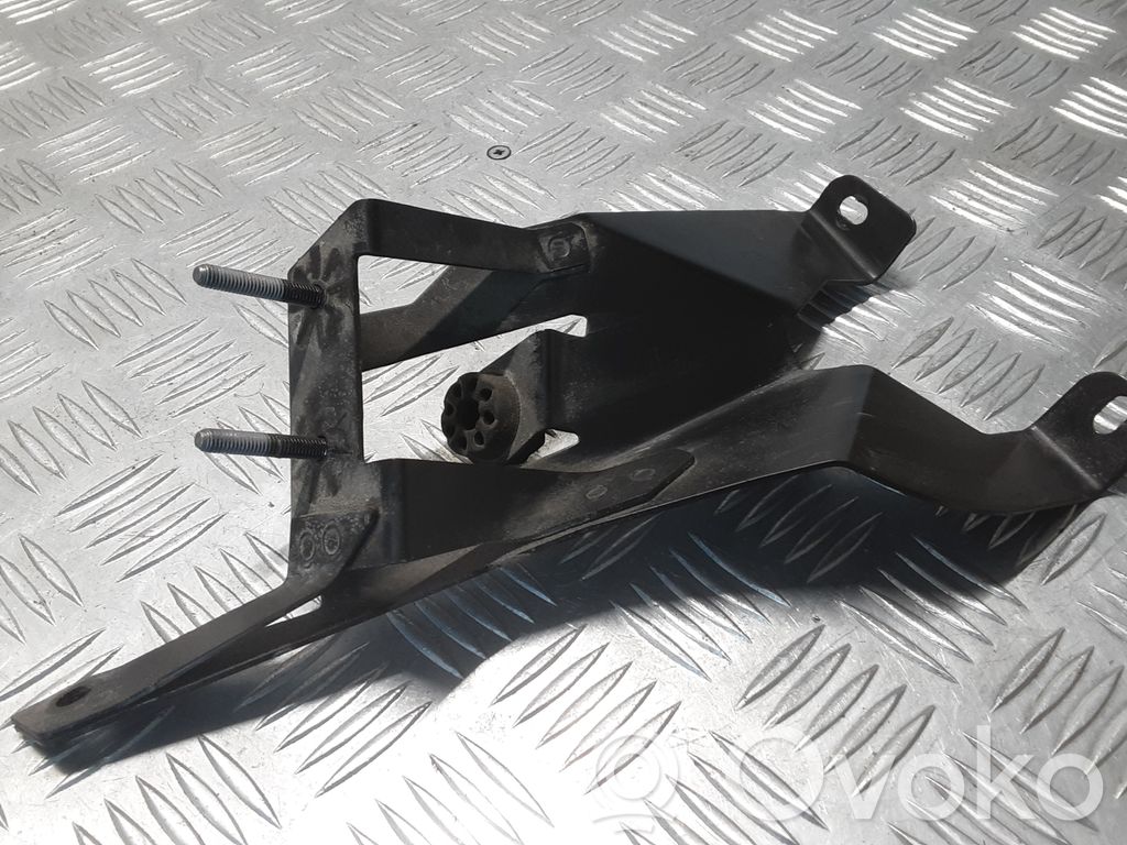 Power steering pump mounting bracket   6796408,32416796408