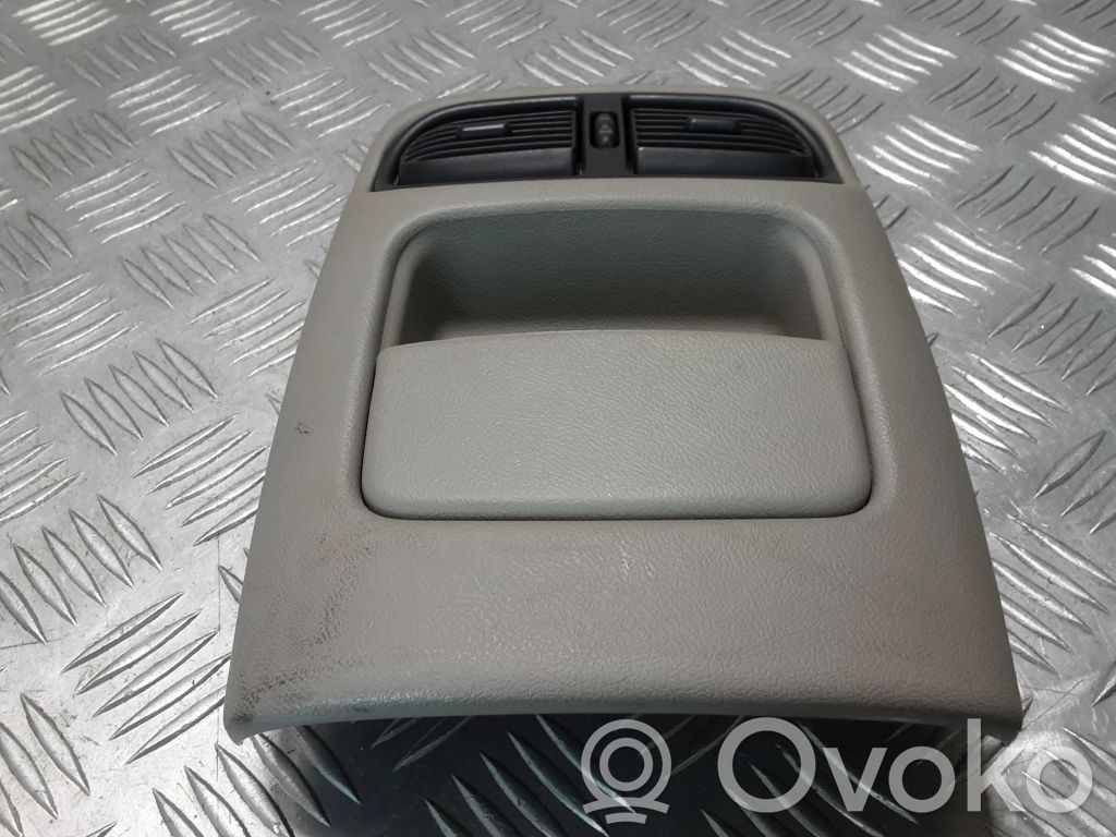 Rejilla de ventilación trasera   VB2560