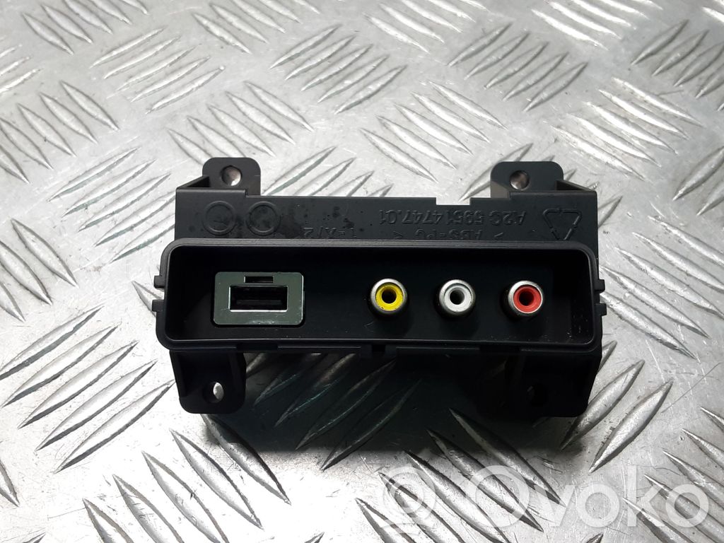 Land Rover Range Rover L405 Enchufe conector USB 
