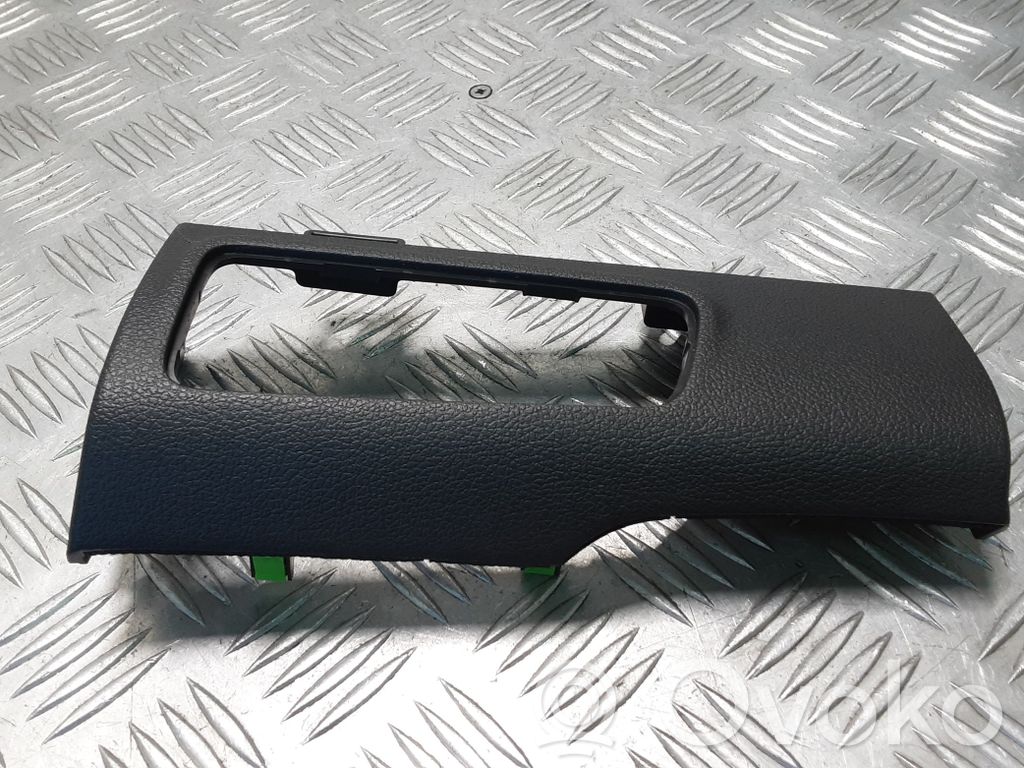 Hyundai Tucson TL Ramka deski rozdzielczej 