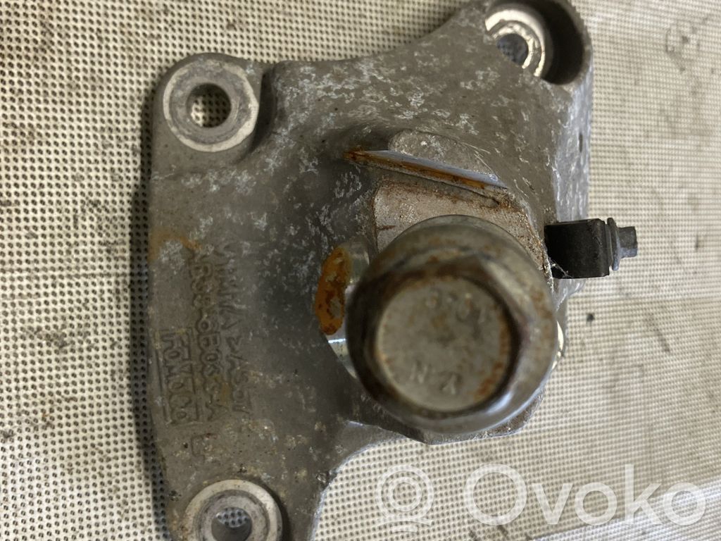 Engine mounting bracket   AB396B033A